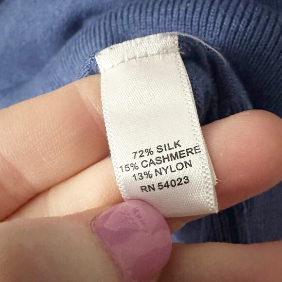 Banana Republic Silk/Cashmere Blend Blue V-Neck Sweater Women’s Size Large - Picture 4 of 8